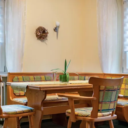 Haus Loks Apartmán *